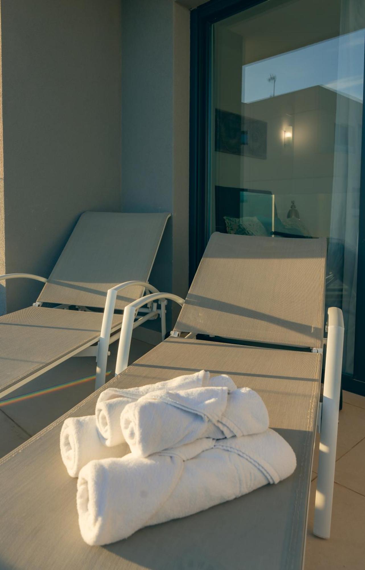 Apartamento Premium Con Jacuzzi Y Vistas Al Mar En Punta Prima, Torrevieja By Rentalole מראה חיצוני תמונה